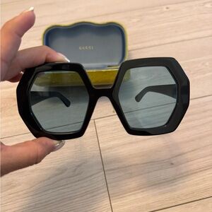 Gucci Black Oversized Square Sunglasses